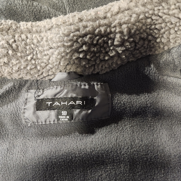 TAHARI winter jacket size US 18 big boy - Picture 2 of 4